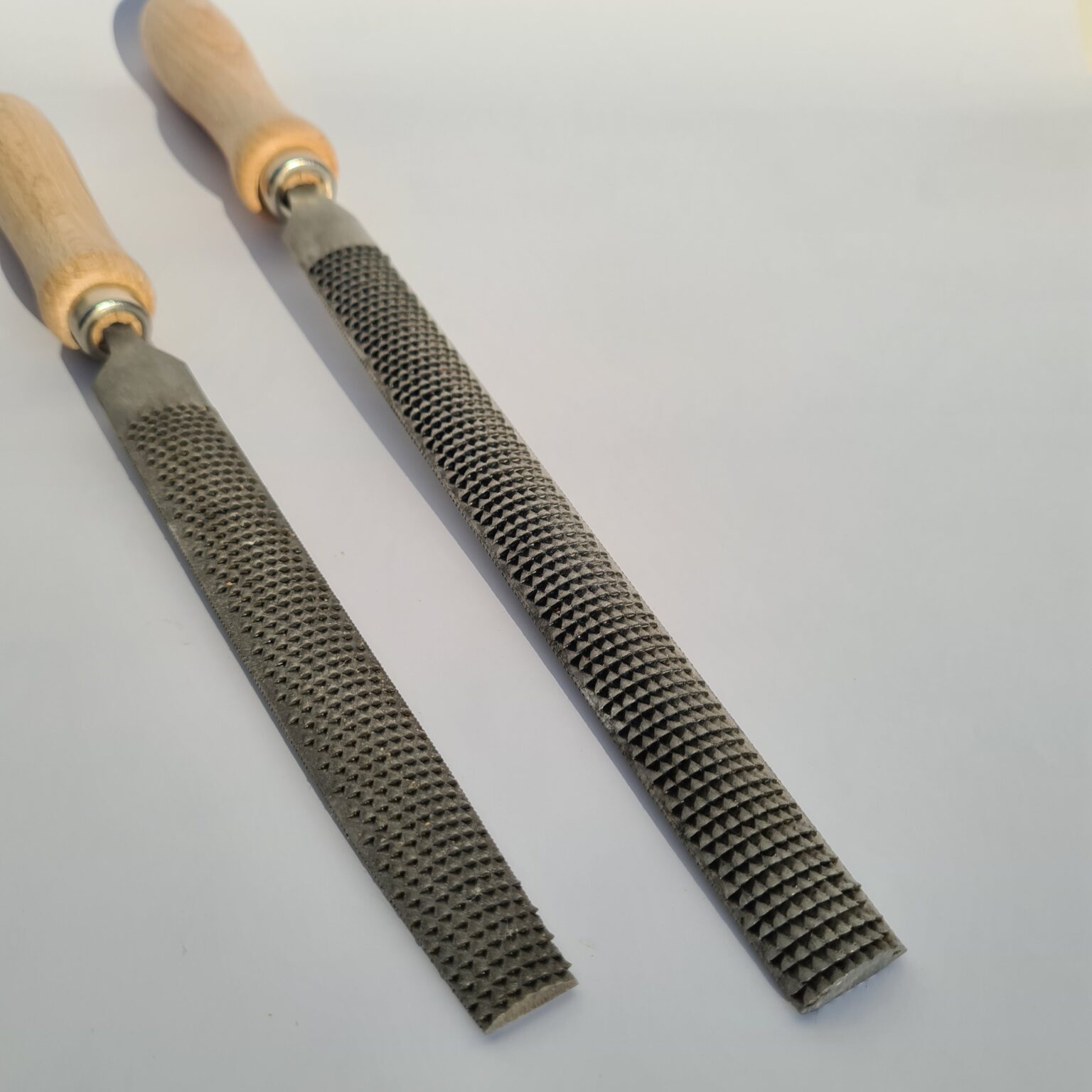 Rasp van Iridium 20 cm lang met houten handvat - Sam Stone Company