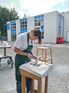 jeugd zomer beeldhouwen