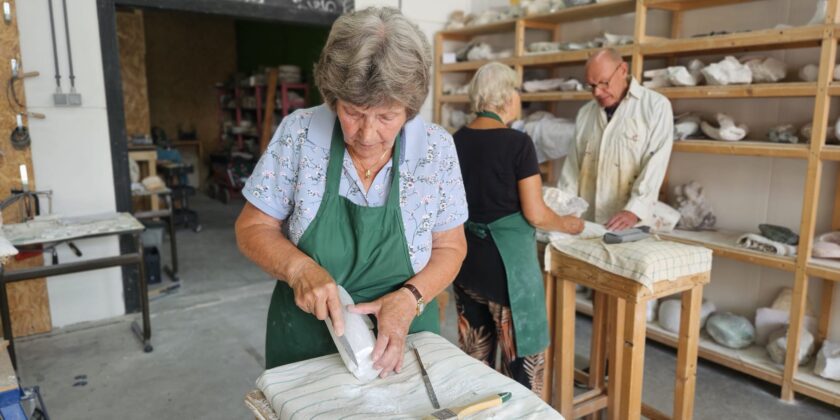 cursist zaterdagworkshop beeldhouwen simone van olst