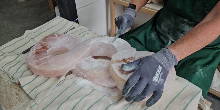 drieknoop beeldhouwen