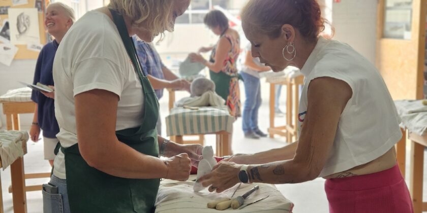 simone van olst zaterdagworkshop beeldhouwen in steen