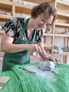 cursist beeldhouwen leiden